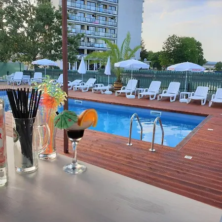 Family Elit Hotel 2*