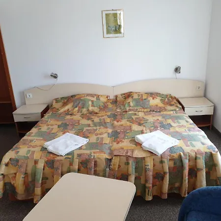 Family Elit 2* Китен