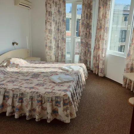 Отель Family Elit